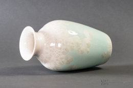 piękny stary ceramiczny wazon